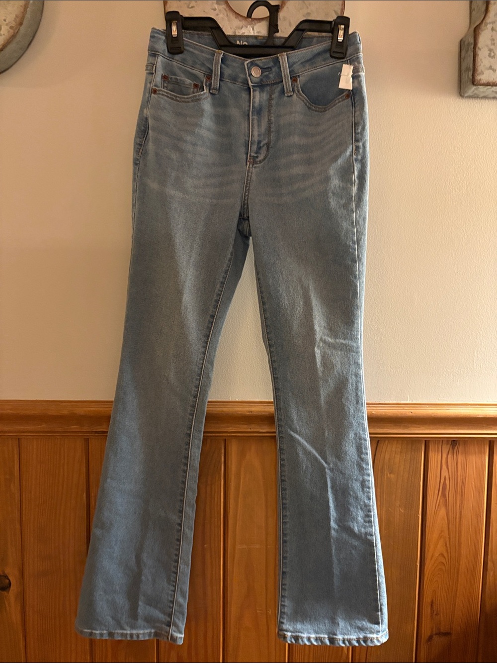 High waisted sz 4 No Boundaries Light Blue Flare Jeans, NWT